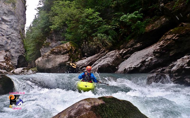 Canoë Club de Genève : kayak et eaux-vives sont notre plaisir ! 1er Août 2021 Sarine custom text
