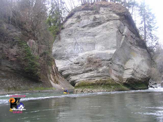 Canoë Club de Genève : kayak et eaux-vives sont notre plaisir ! Octobre 2004 custom text